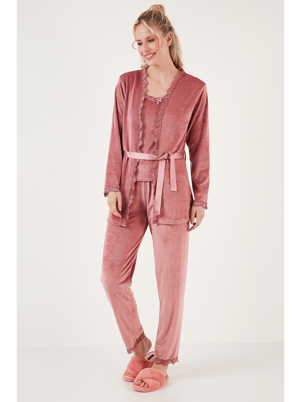 Pembe Regular Fit Dantelli Yumuşak Dokulu Sabahlıklı Kadife Kadın Pijama Takımı 6095545w4-1