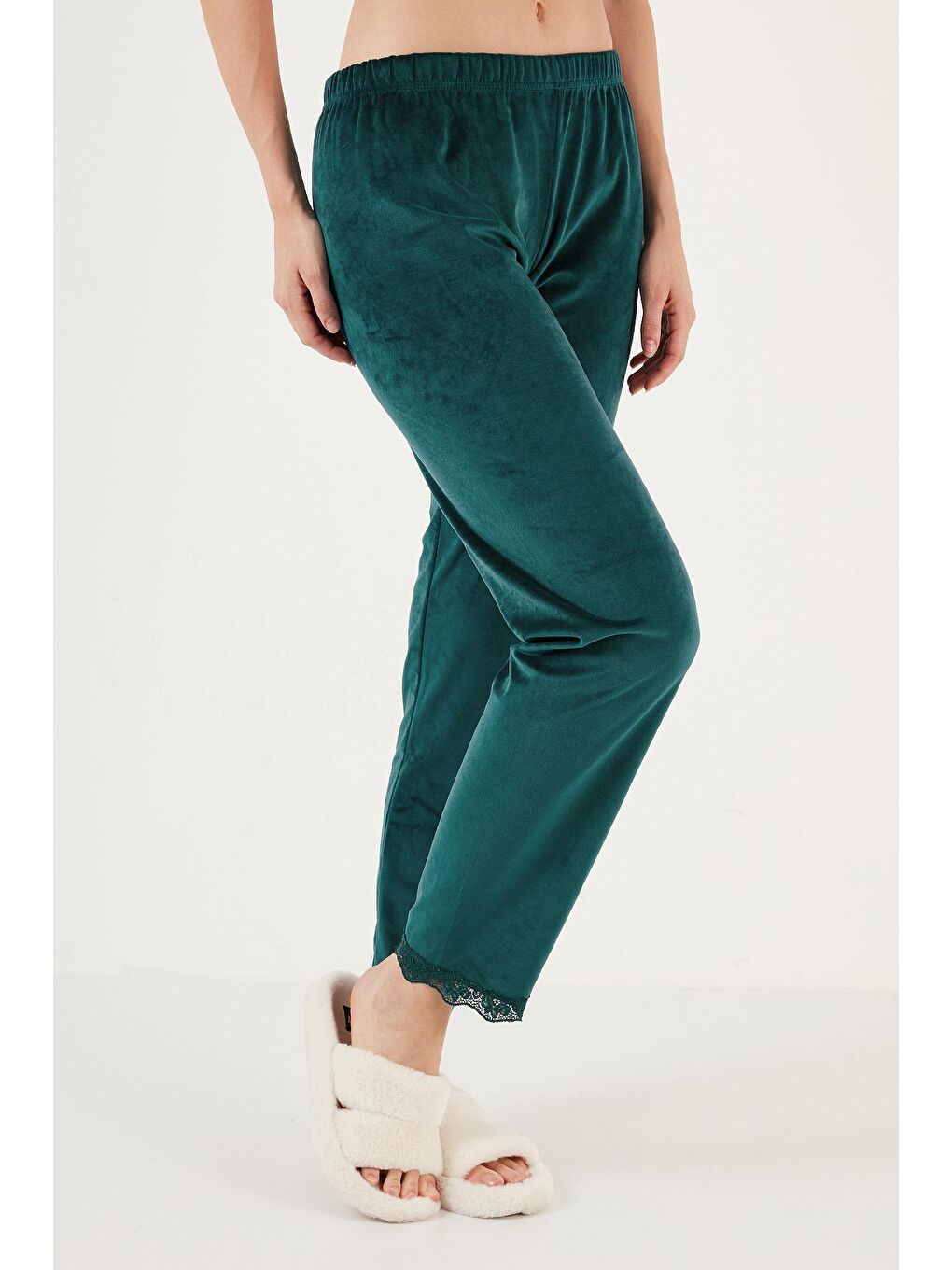 Petrol Regular Fit Dantelli Yumuşak Dokulu Sabahlıklı Kadife Kadın Pijama Takımı 6095545W4-4