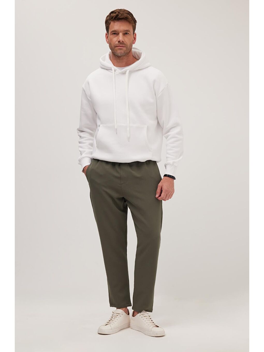 Erkek Regular Fit Beli Lastikli Bağcıklı Jogger Haki Pantolon Rahat Kesim Yan Cepli-4