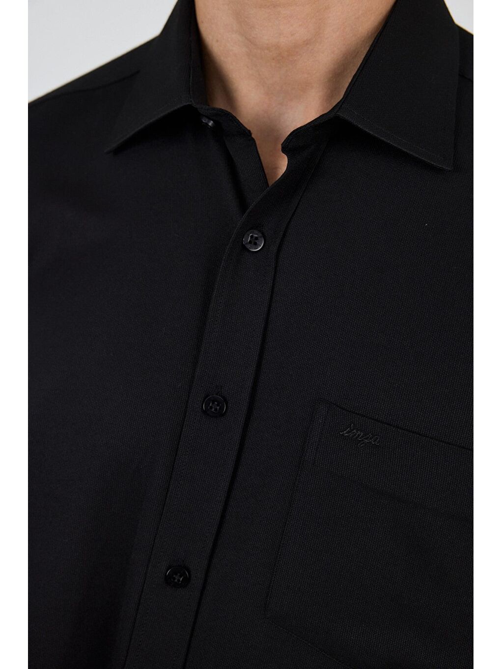 Siyah Uzun Kol Desenli Armürlü Sert Yaka Cepli Pamuklu Classic Comfort Fit Gömlek 1004250178-3