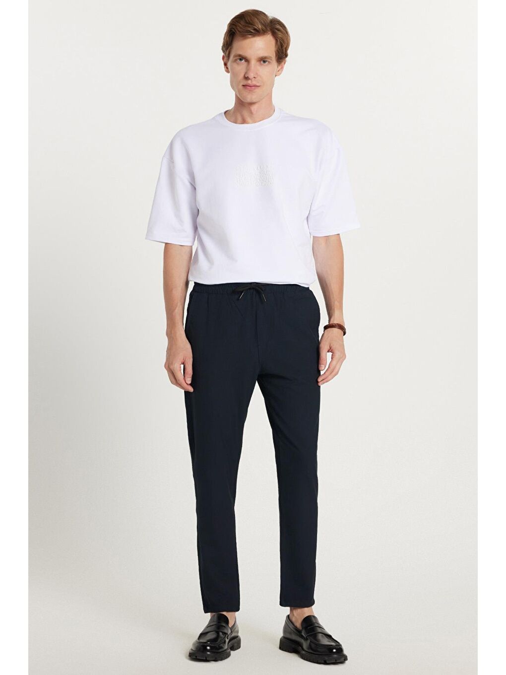 Erkek Slim Fit Dar Kesim Pamuklu Lastikli Beli Bağcıklı Lacivert Pantolon-3