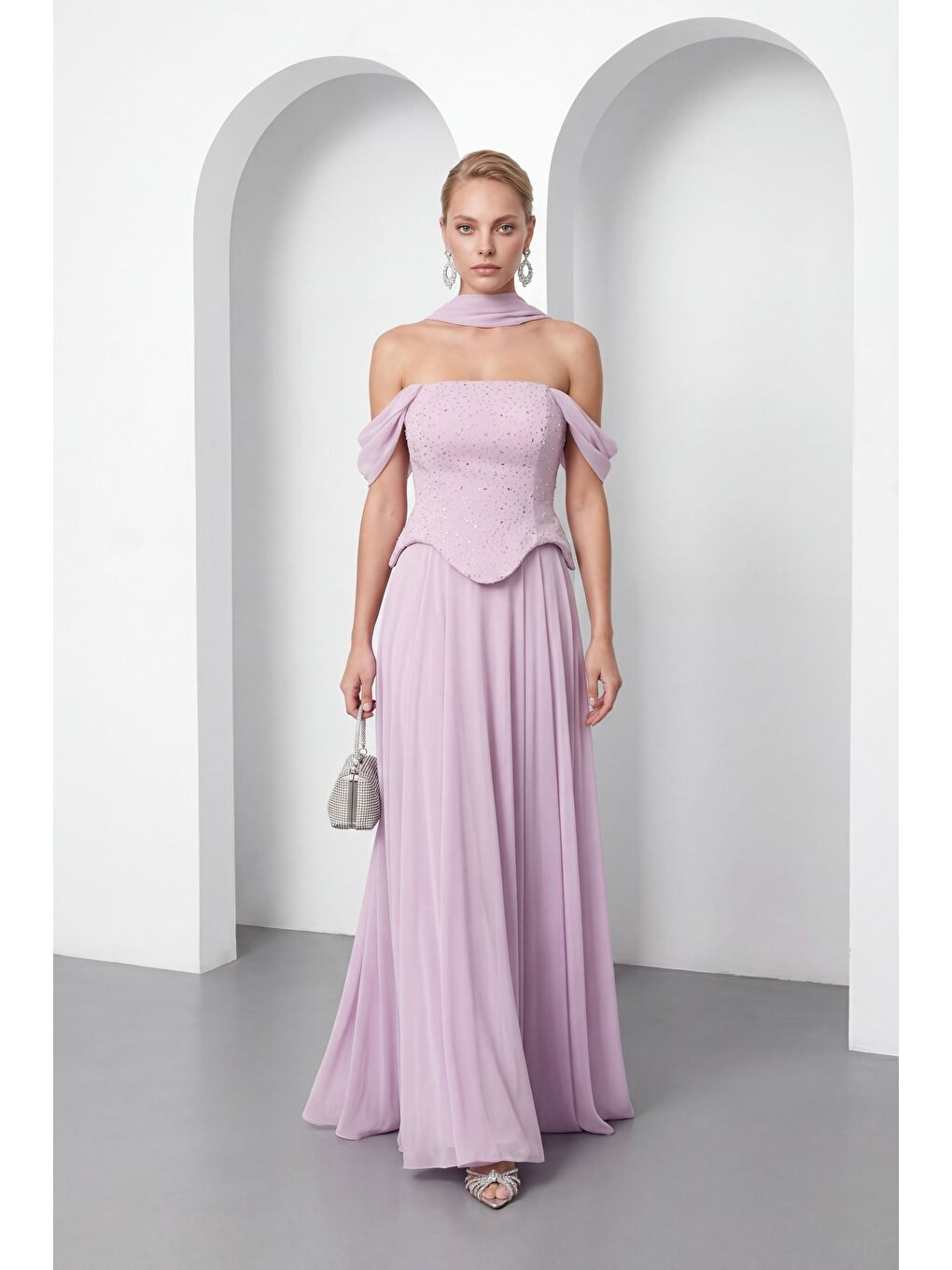 Pembe Kadın Pudra Şal Yaka Peplum Detay Uzun Şifon Abiye Elbise