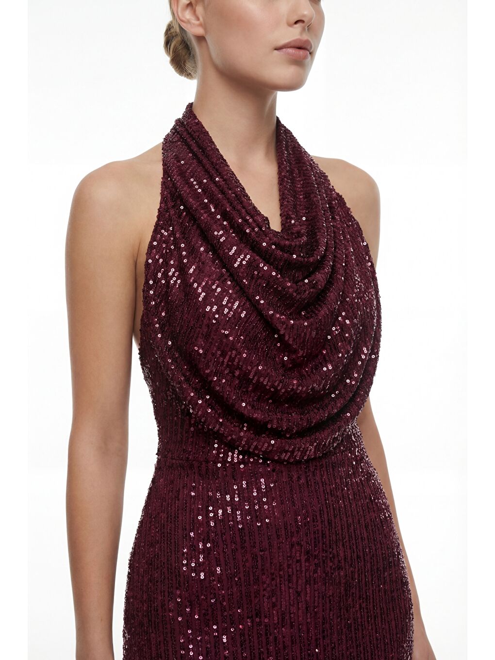 Kadın Bordo Dar Kalıp Halter Yaka Uzun Pul Payet Abiye Elbise-2