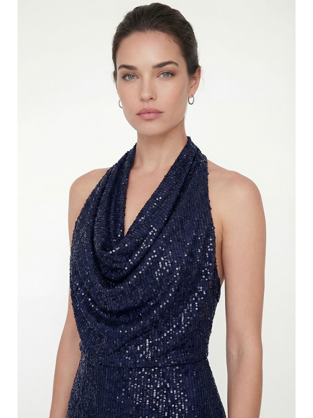 Kadın Lacivert Dar Kalıp Halter Yaka Uzun Pul Payet Abiye Elbise-1