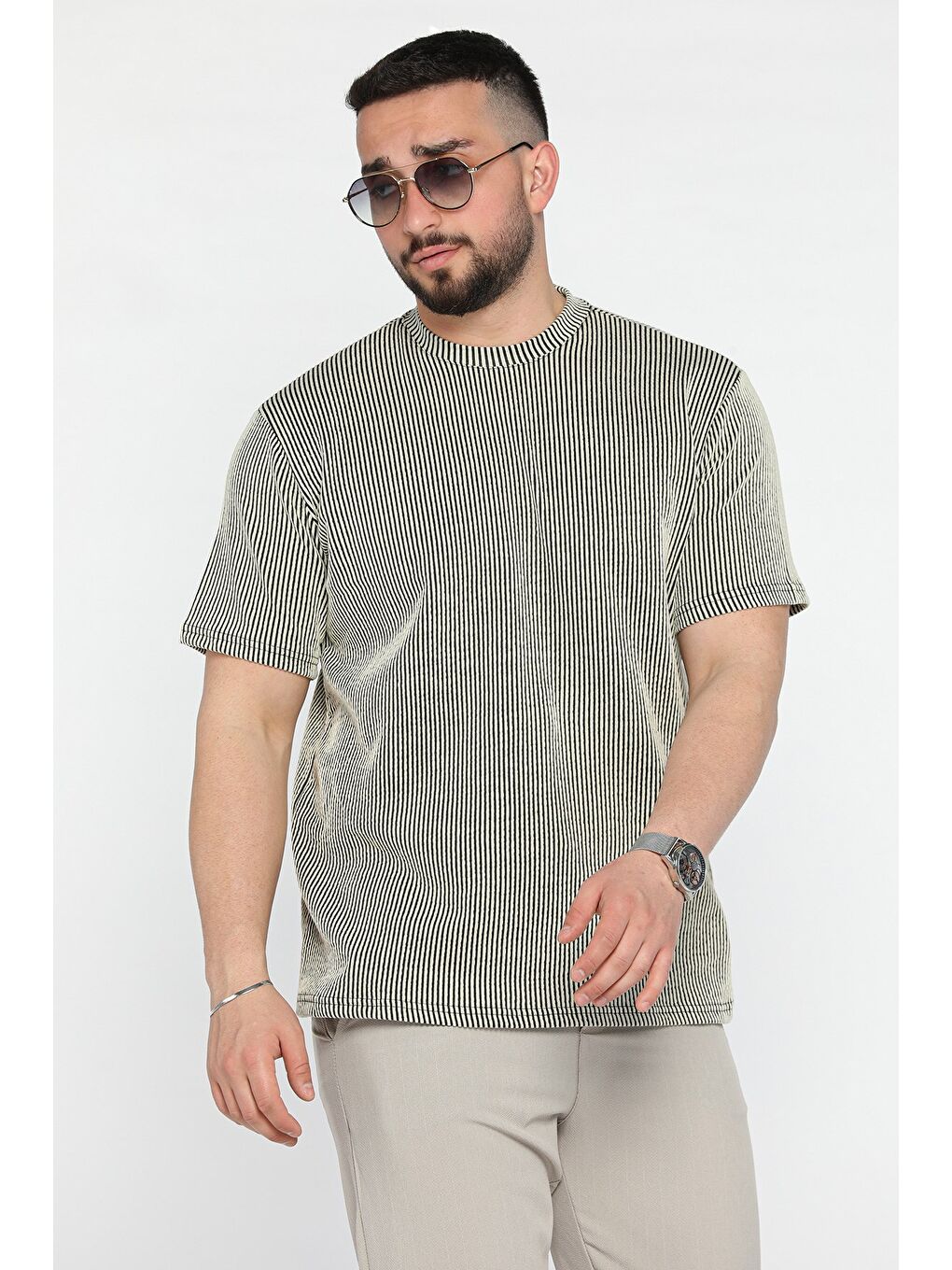 Siyah Bisiklet Yaka Çizgili Erkek Tişört-1