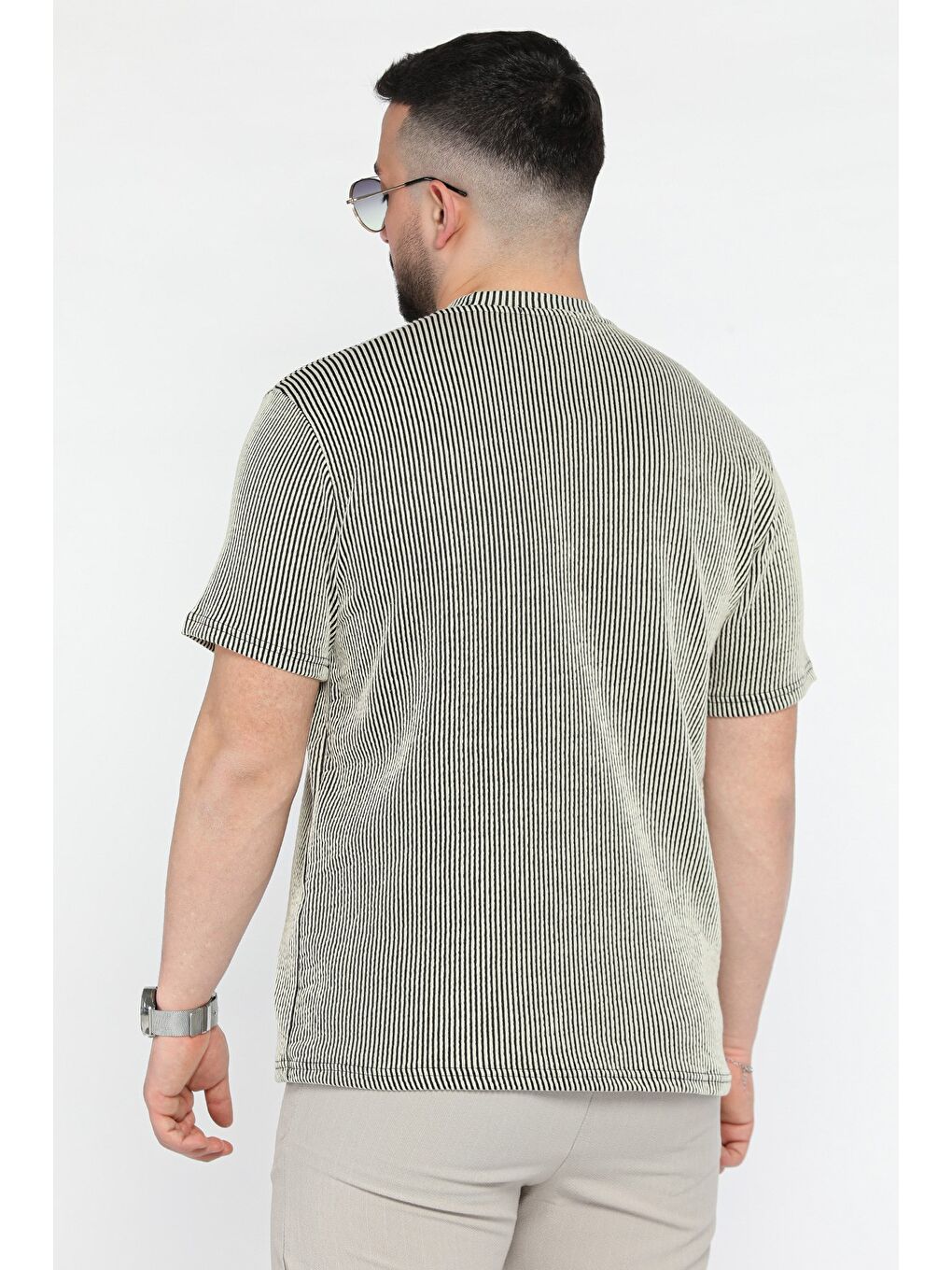 Siyah Bisiklet Yaka Çizgili Erkek Tişört-2