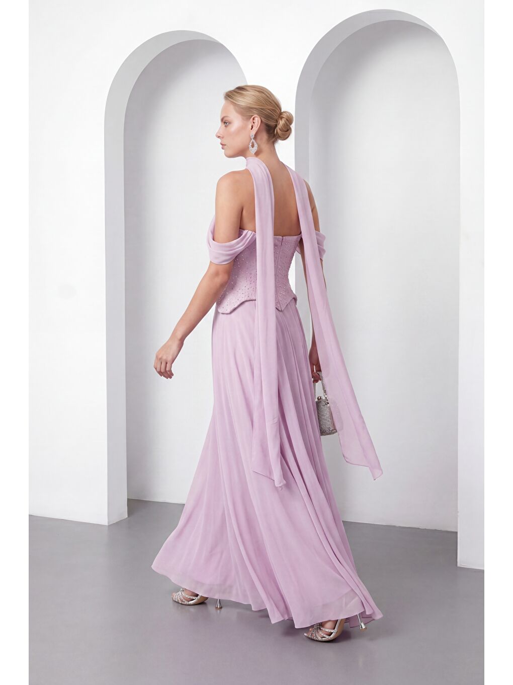 Pembe Kadın Pudra Şal Yaka Peplum Detay Uzun Şifon Abiye Elbise-4