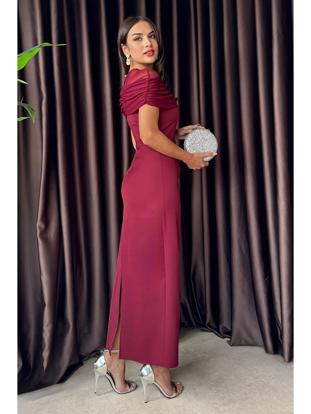 Kadın Bordo Taş Yaka Drapeli Midi Davet Elbisesi-3