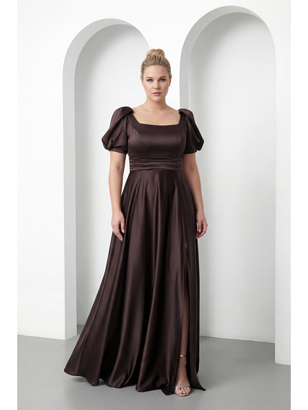 Kadın Kahverengi Kare Yaka Balon Kol Yırtmaçlı Söz Nişan Nikah Abiye Elbise-1