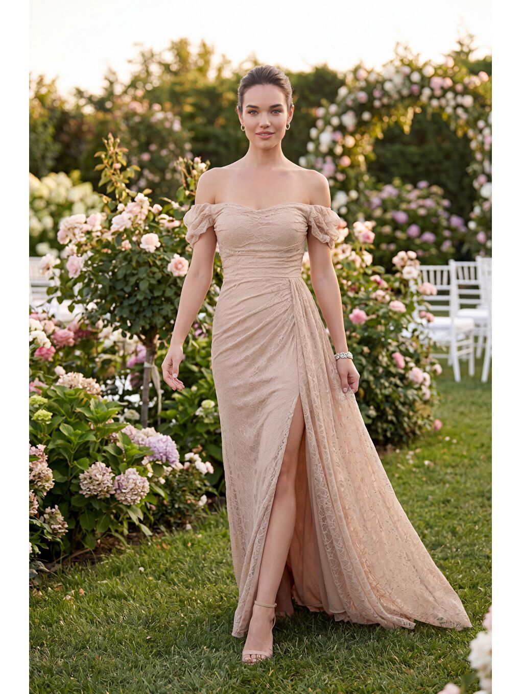 Kadın Bej Dar Kalıp Kayık Yaka Dantelli Uzun Abiye Elbise-4