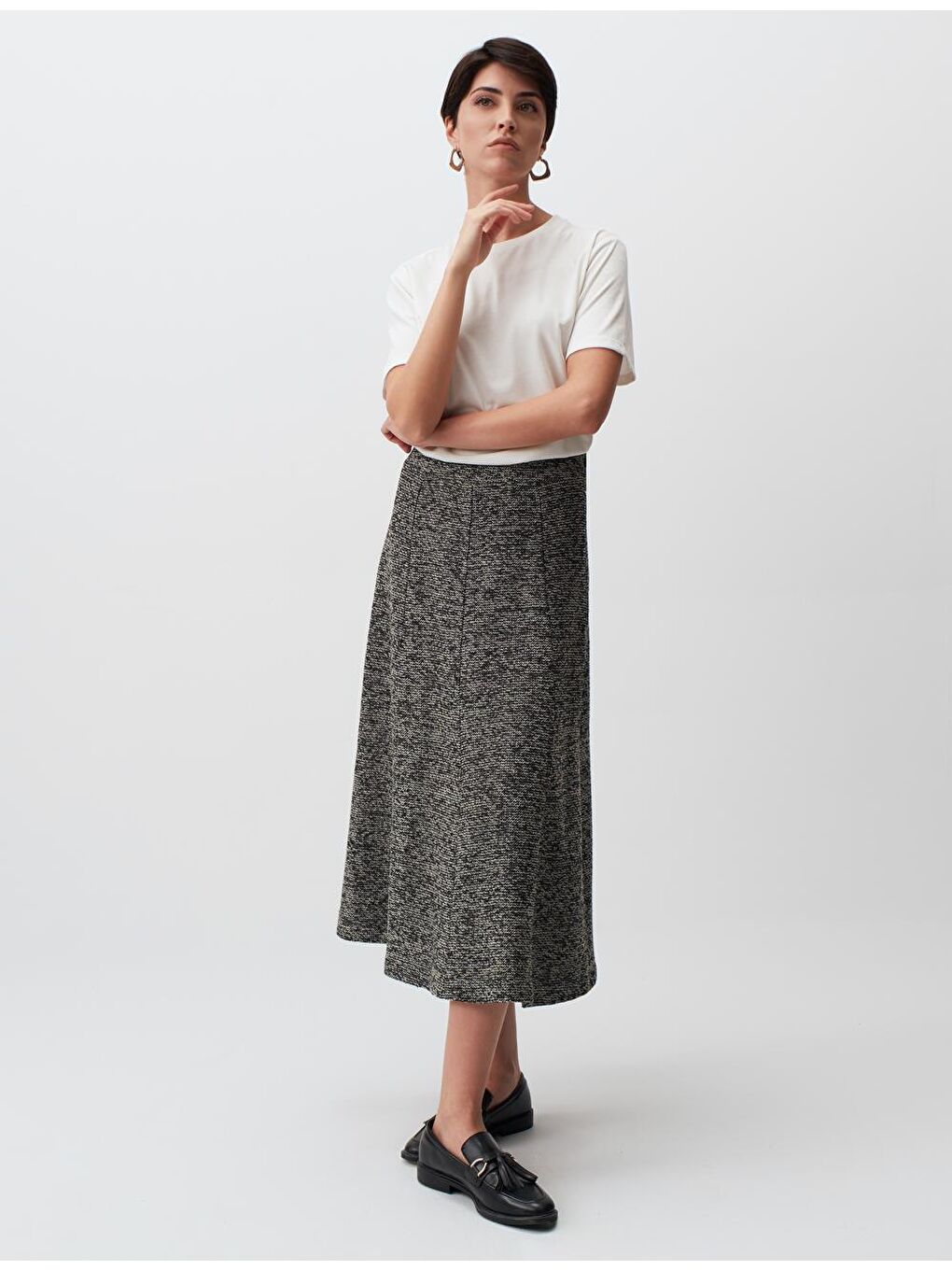 Siyah Yüksek Bel Fermuarlı Midi Etek