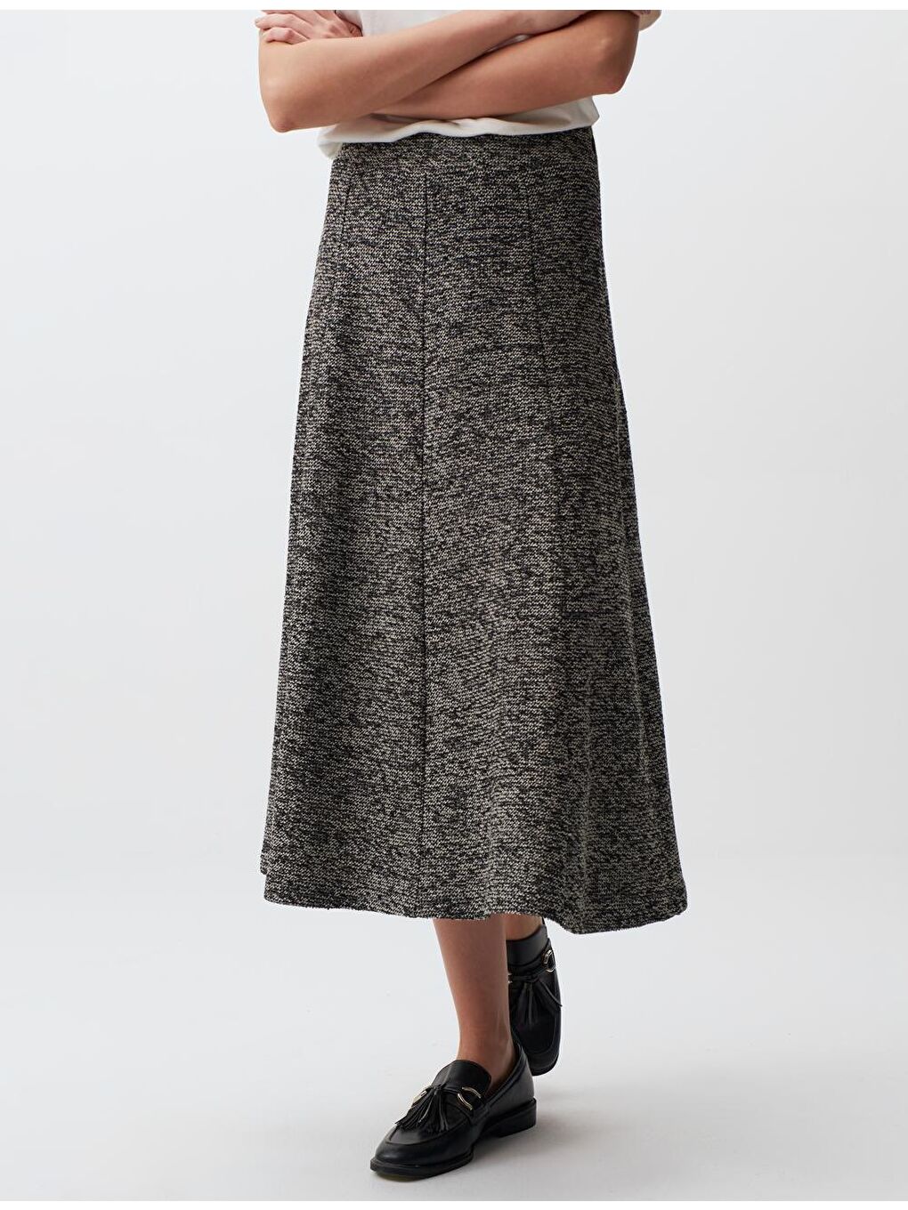 Siyah Yüksek Bel Fermuarlı Midi Etek-1