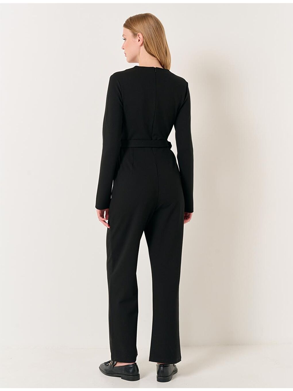 Siyah V Yaka Uzun Kollu Kemerli Tulum-6