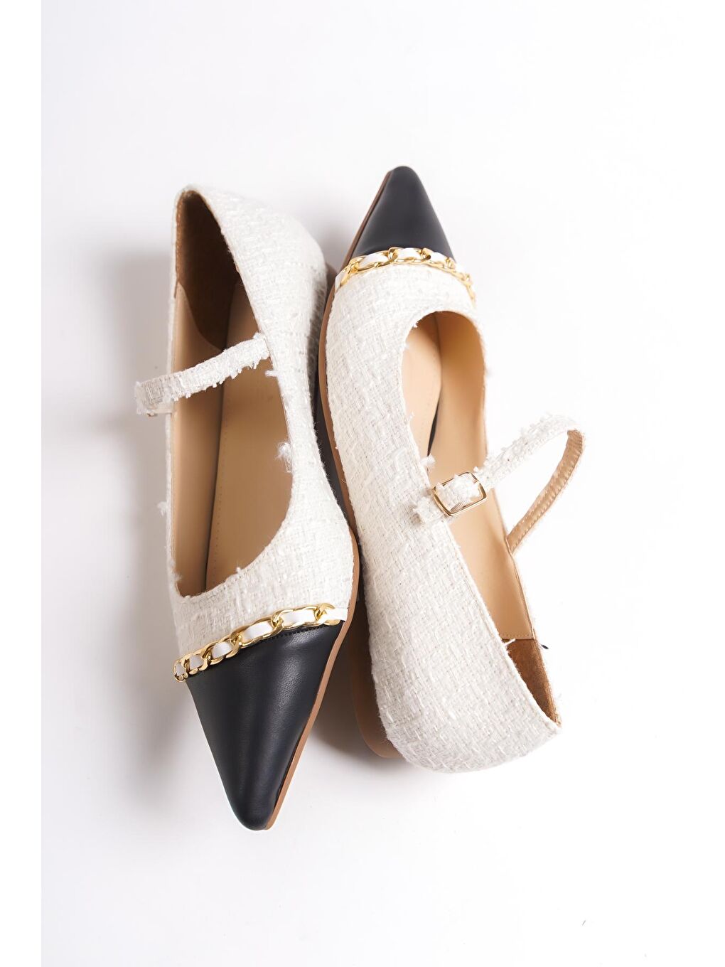 Beyaz Sivri Burunlu Bantlı Kadın Babet-4