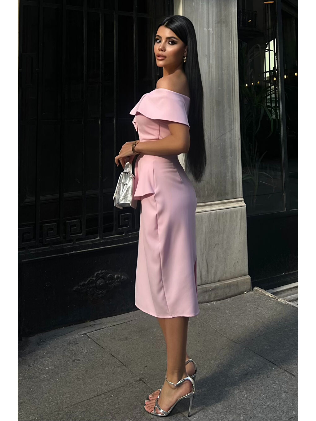 Kadın Pembe Madonna Yaka Gold Toka Detaylı Davet Elbisesi-3