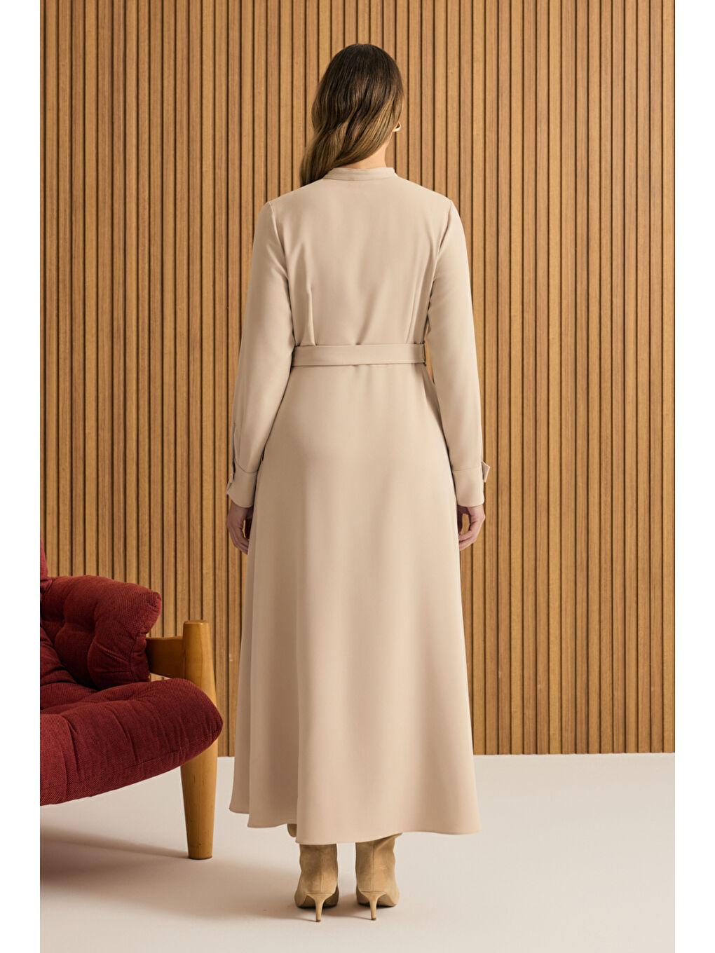 Bej Hakim Yaka Dökümlü Elbise-5