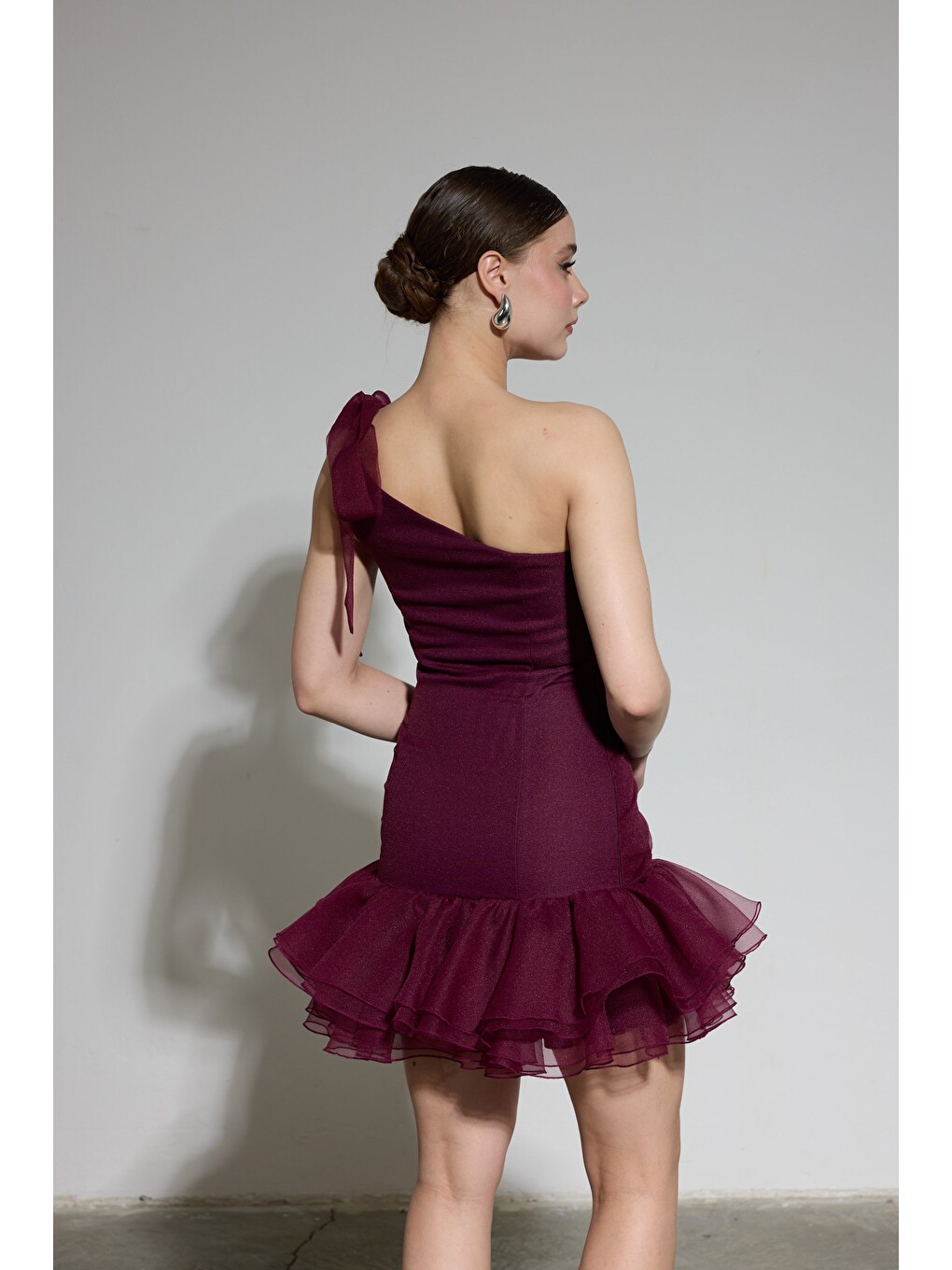 Bordo Tek Kol Fırfırlı Organze Abiye Elbise-5