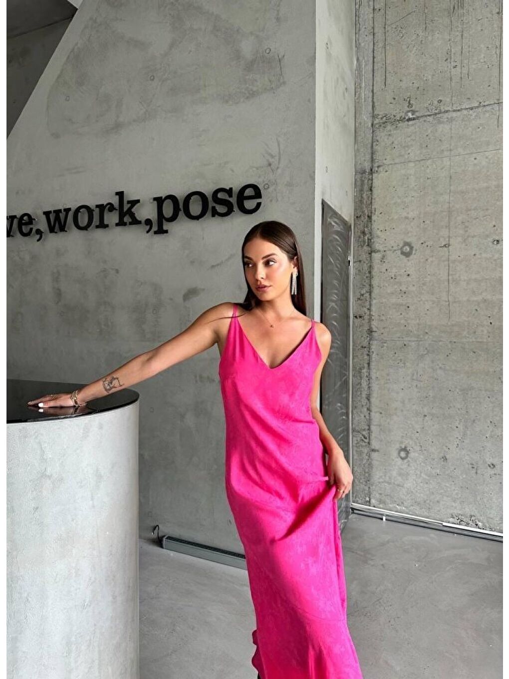 JAKARLI ASKILI SATEN ELBİSE ASİMETRİK - Pembe-3