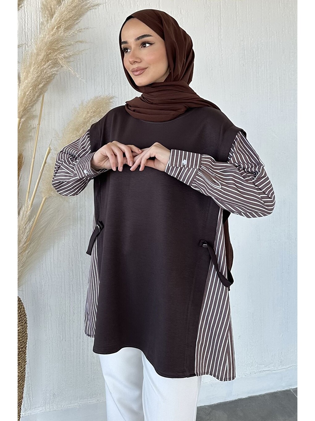 Kahverengi Bisiklet Yaka Garnili Tesettür Tunik-4
