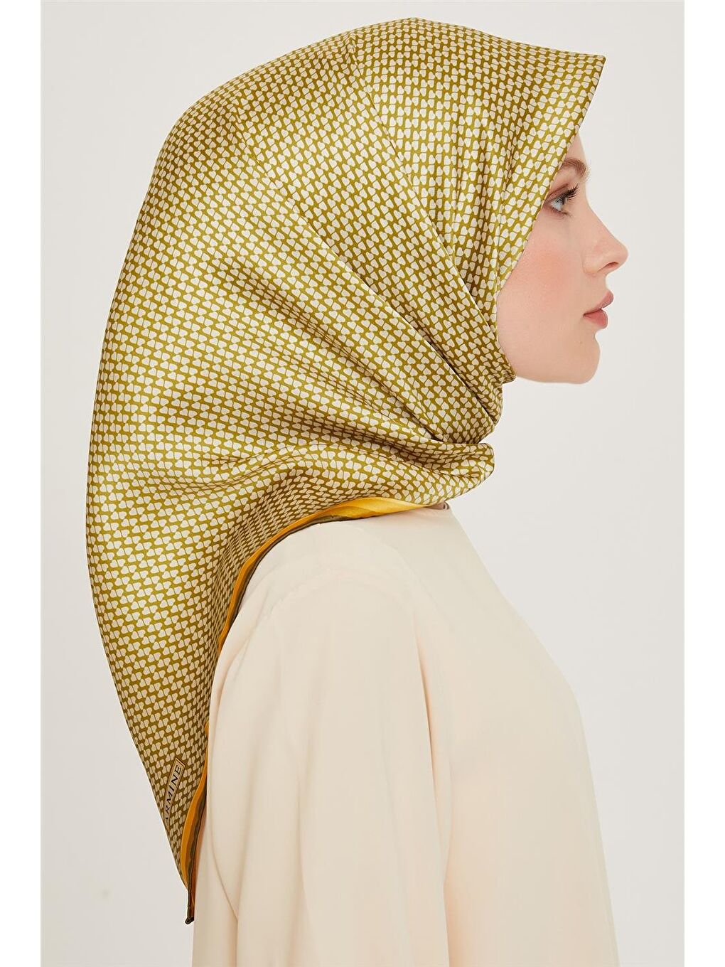 Sarı Klasik Desenli Sura Saf İpek Eşarp 9243D 06 32-1