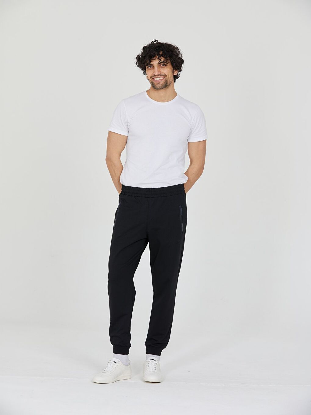 Siyah Erkek Eşofman Altı Fermuarlı Cepli Slim Fit Paça Ribanalı Spor Eşofman-4