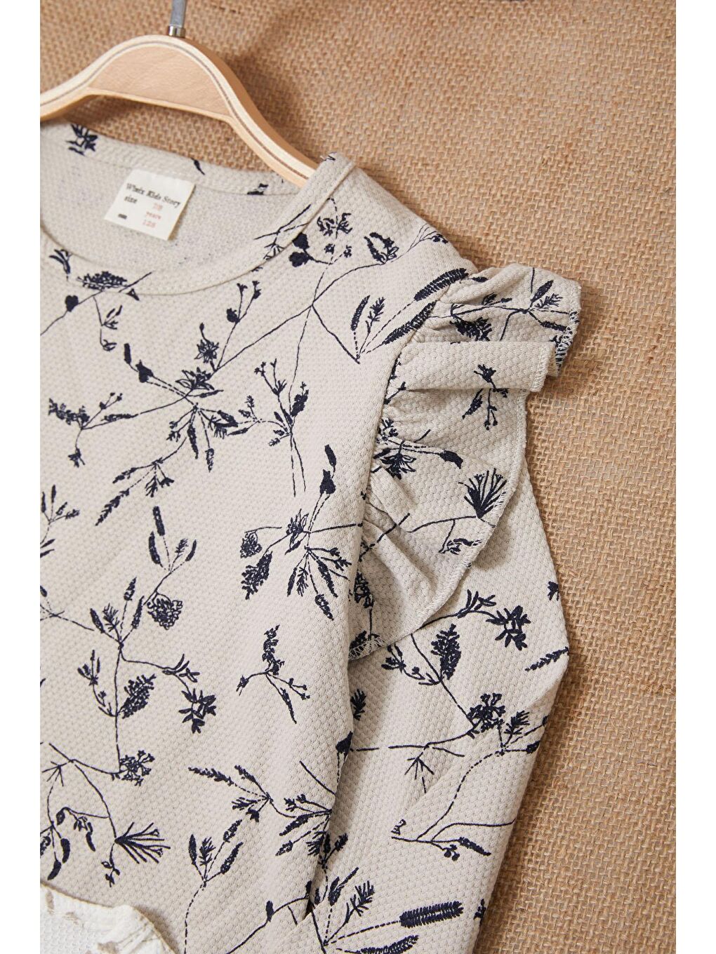 Beyaz Çiçekli Volanlı Uzun Kollu 2li Kız Çocuk Tişört Ekru-Krem 17618-2