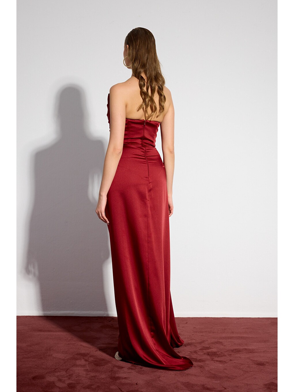 Bordo Yırtmaçlı Saten Abiye Kedi Kulağı Elbise-4
