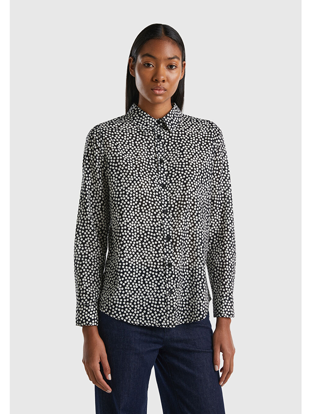 Kadın Siyah Beyaz Çiçekli Desenli Pamuk Gömlek