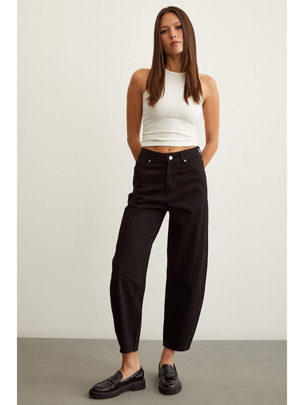 Siyah Yüksek Bel Mom Jean-1