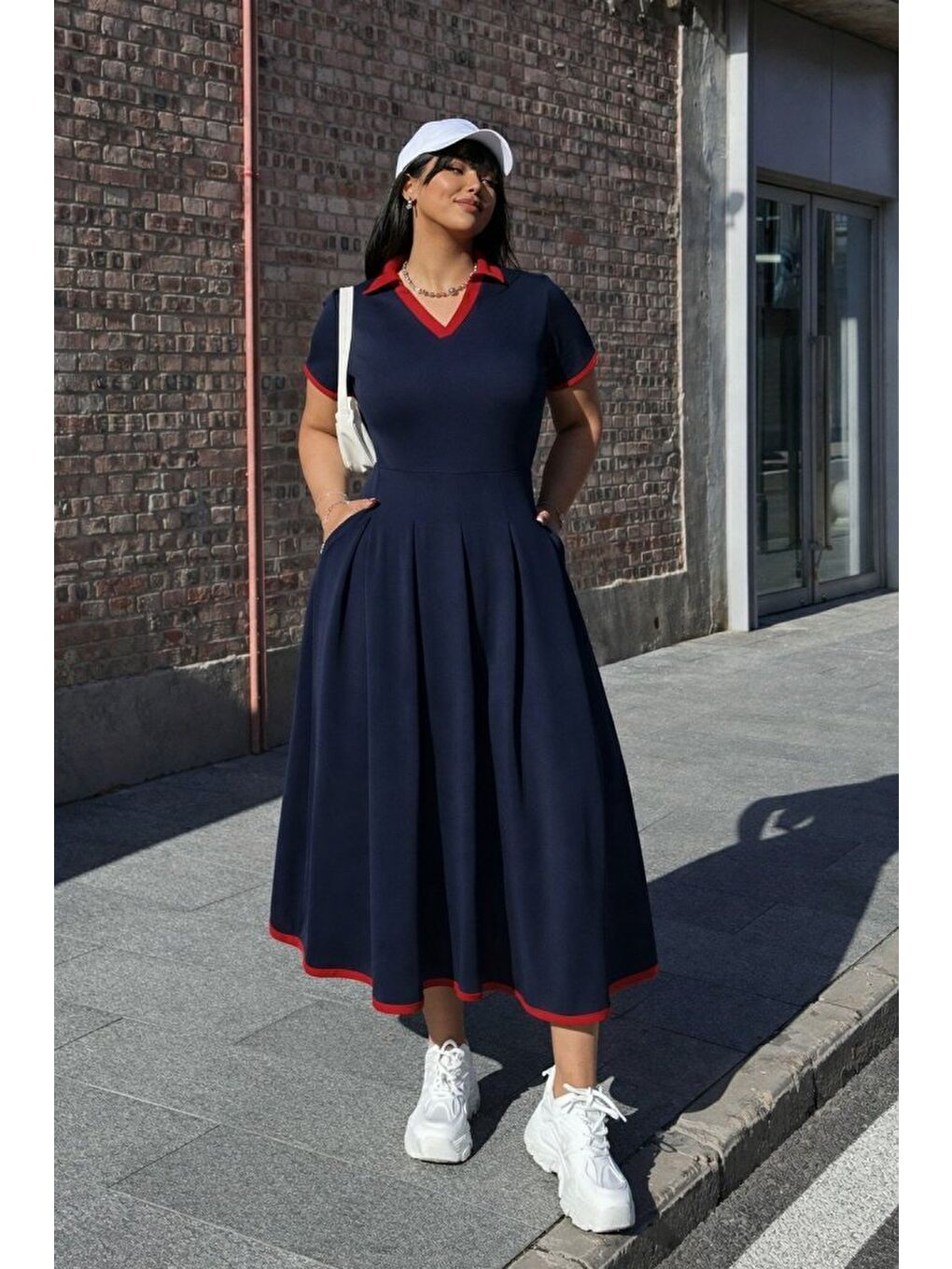 Lacivert Kadın Kısa Kollu V Yakalı Pileli Uzun Janjan Krep Elbise-1