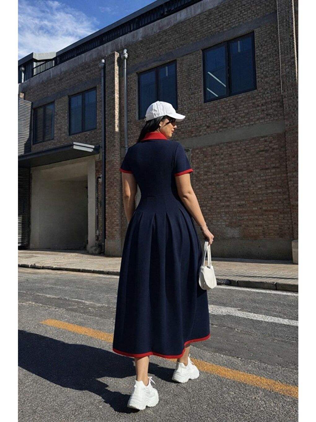 Lacivert Kadın Kısa Kollu V Yakalı Pileli Uzun Janjan Krep Elbise-3