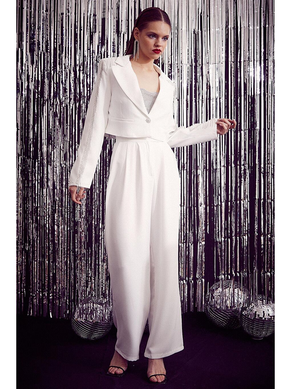 Beyaz Cırtlı Bol Pantolon-2