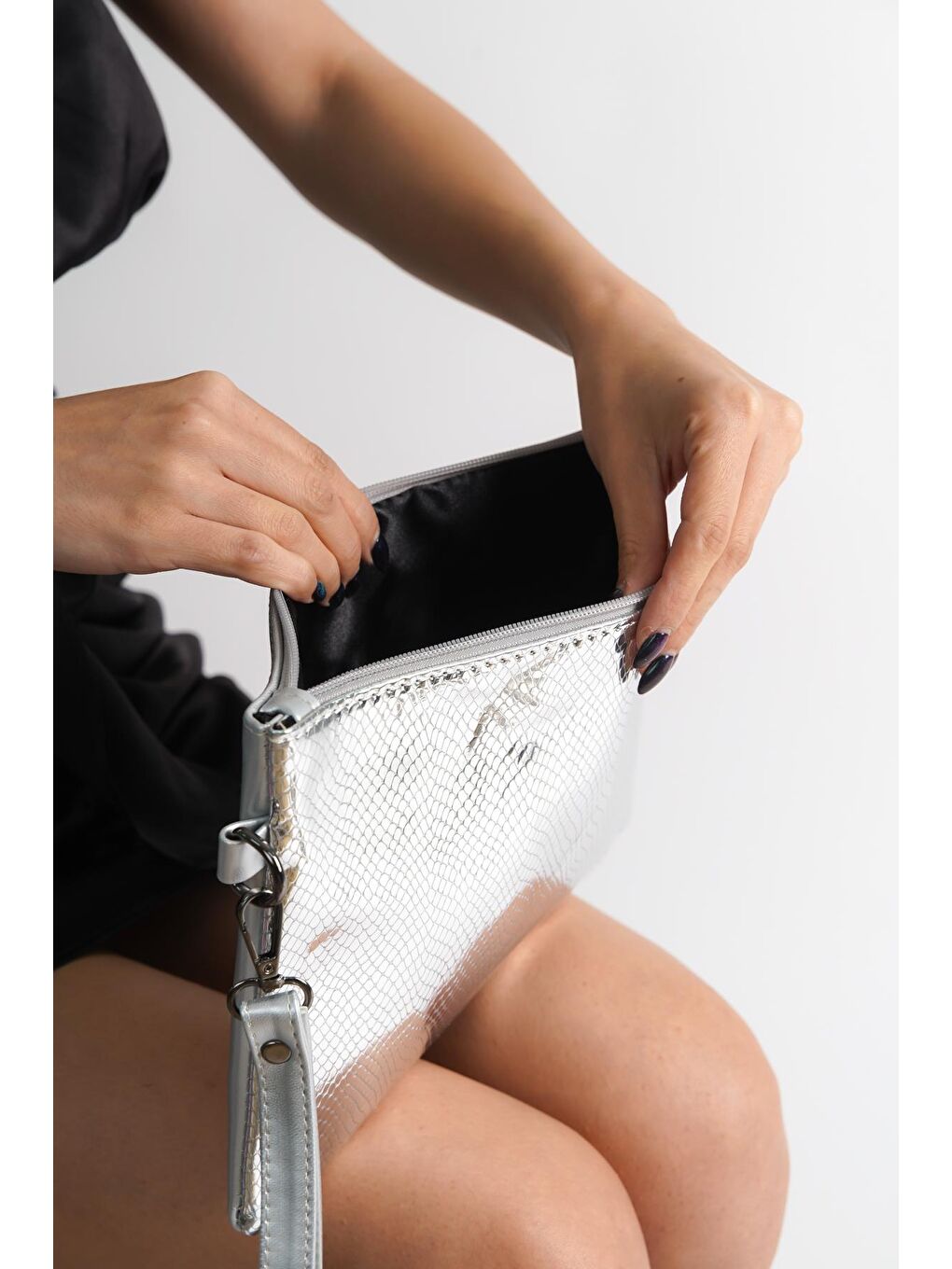 Gri Paris Kadın Clutch Çanta-2