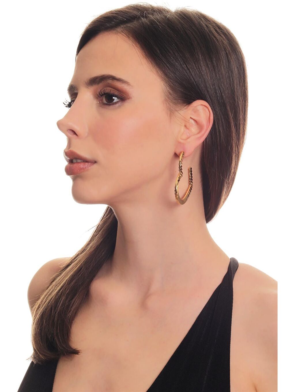 Sarı Kadın Altın Renk Lak Kaplama Çivili Model Burgulu Kalp Küpe-3