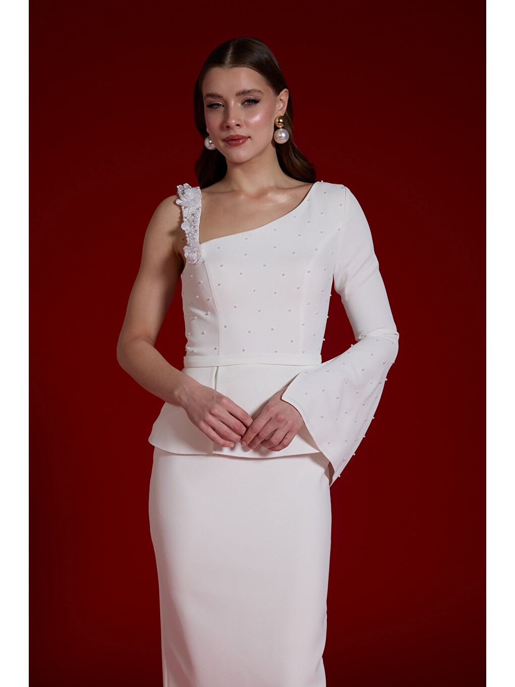 Beyaz Tek Kol İşlemeli Krep Nikah Elbisesi-4