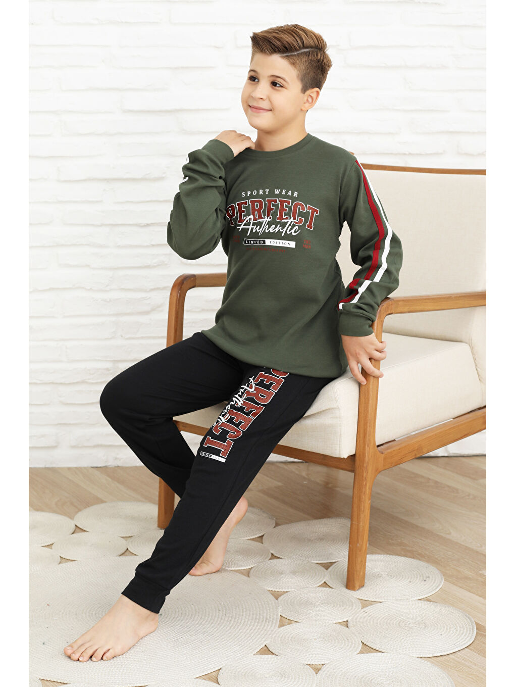 Haki Erkek Çocuk Kolları Şeritli %100 Pamuk İnterlok Kumaş Pijama Takımı 12351