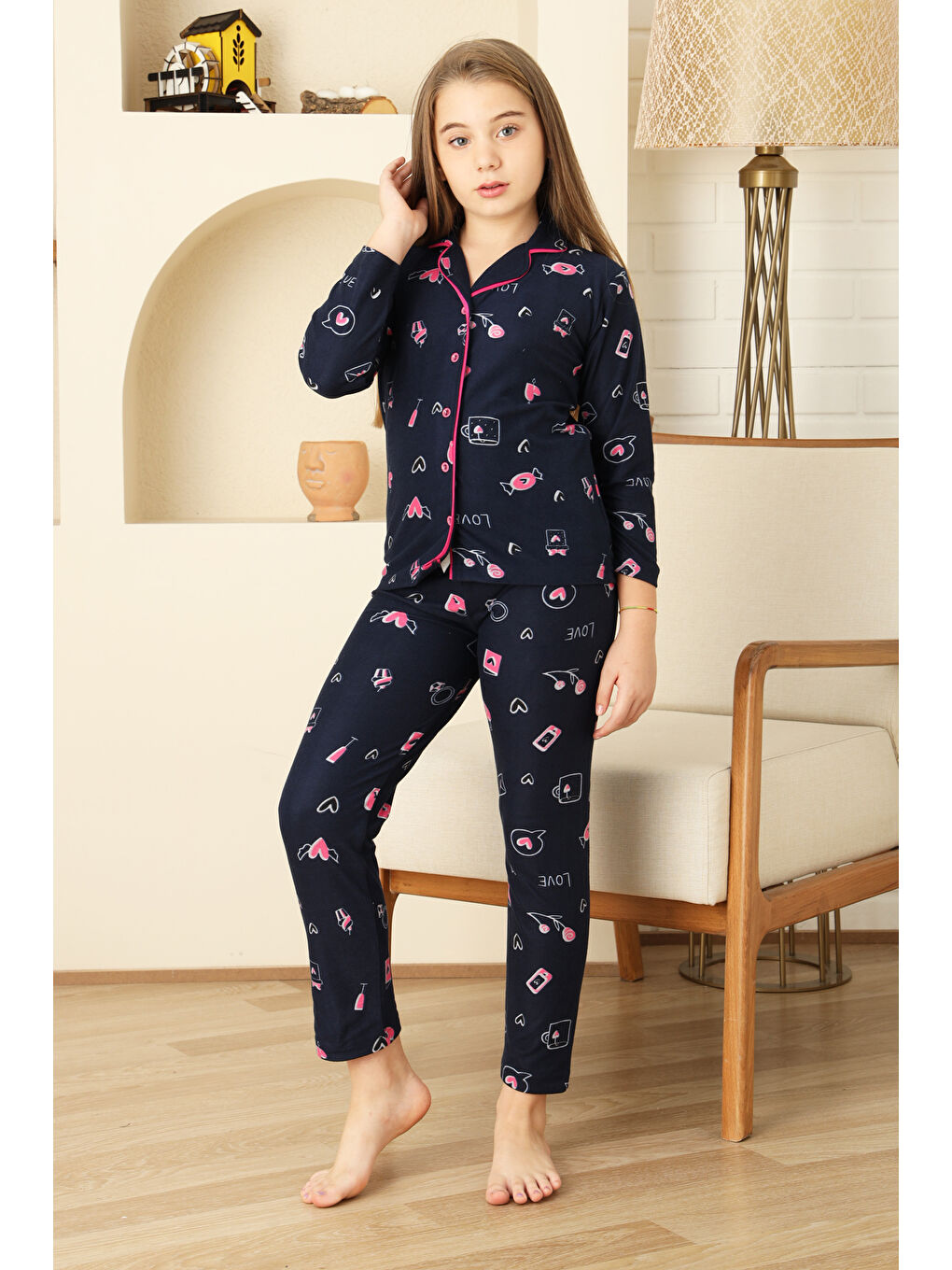 Lacivert Kız Çocuk Pat Yakalı-Baskılı ve Düğme Kapamalı-%100 Pamuk Pijama Takımı 12352-4