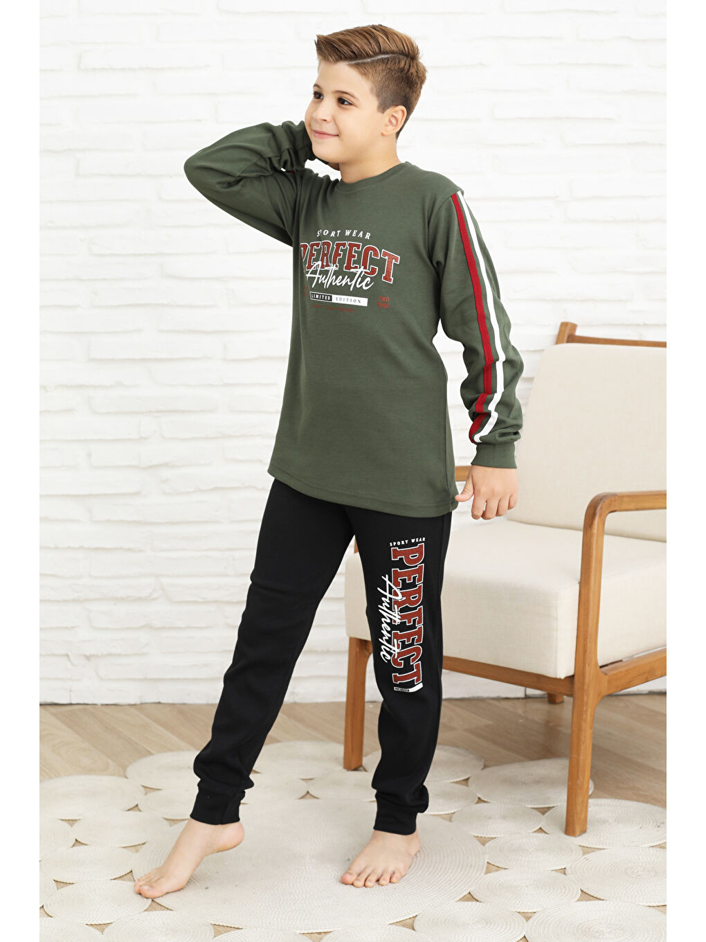 Haki Erkek Çocuk Kolları Şeritli %100 Pamuk İnterlok Kumaş Pijama Takımı 12351-1