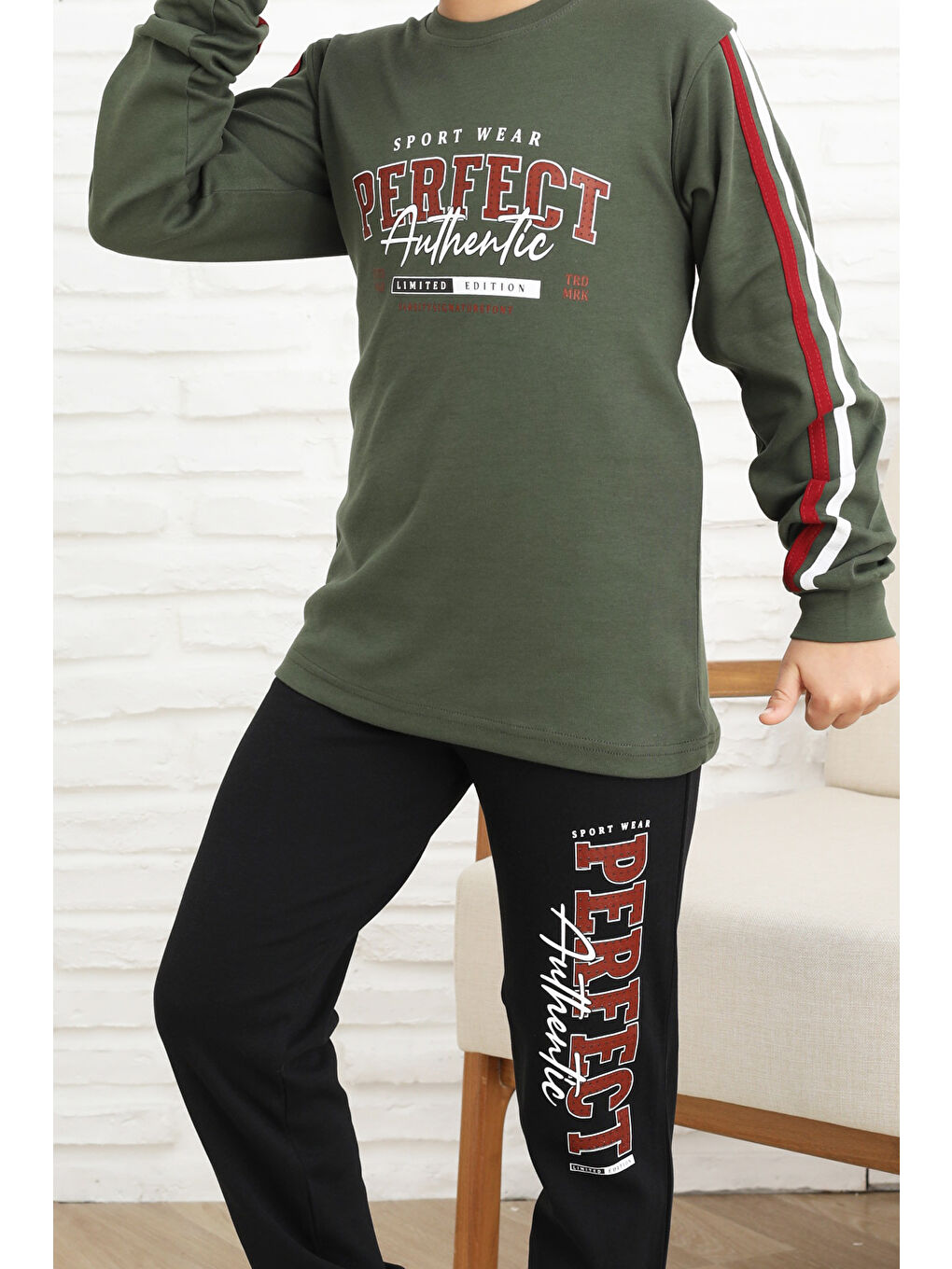 Haki Erkek Çocuk Kolları Şeritli %100 Pamuk İnterlok Kumaş Pijama Takımı 12351-2