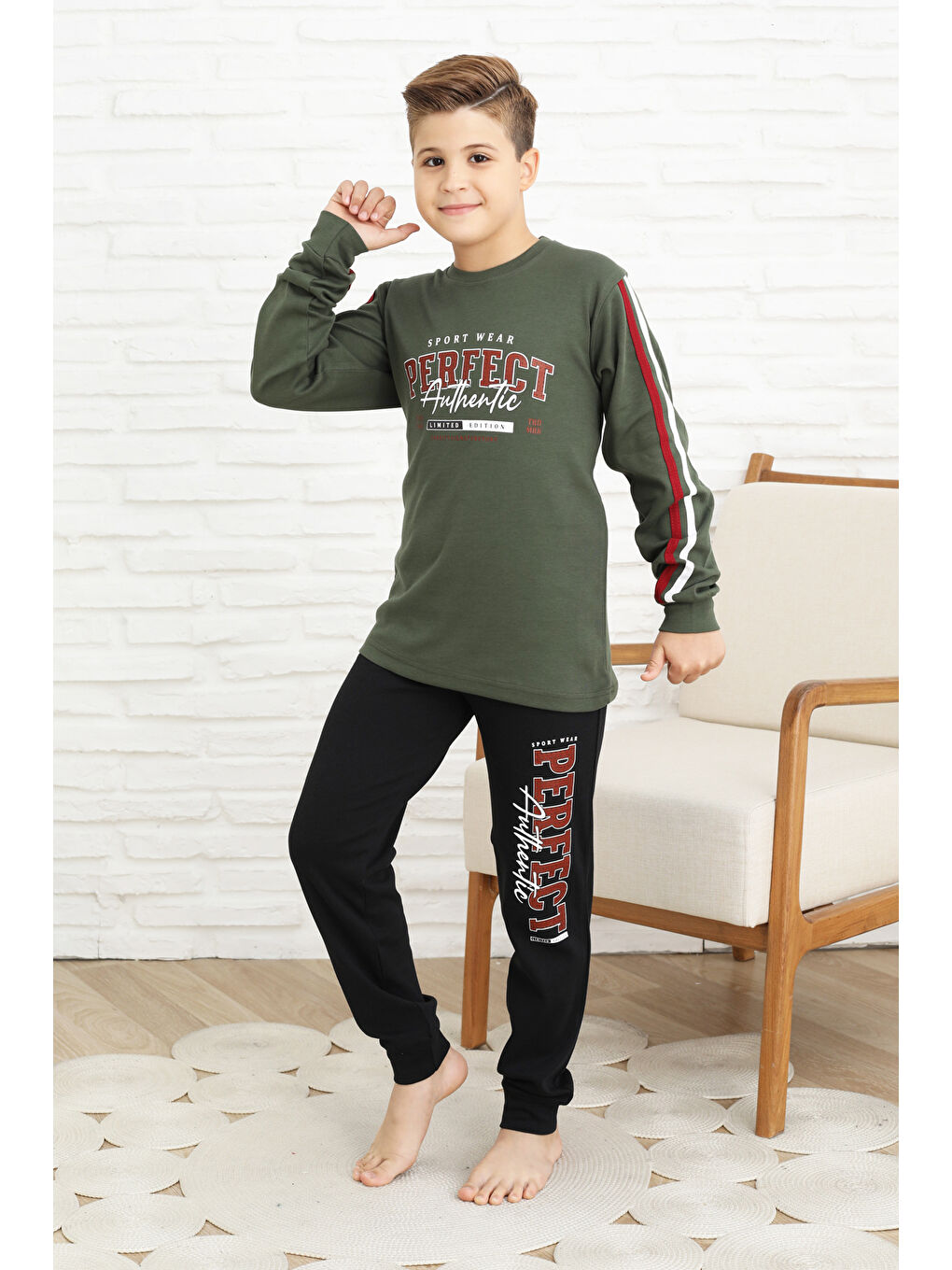 Haki Erkek Çocuk Kolları Şeritli %100 Pamuk İnterlok Kumaş Pijama Takımı 12351-3