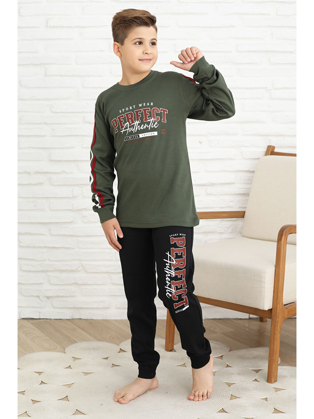 Haki Erkek Çocuk Kolları Şeritli %100 Pamuk İnterlok Kumaş Pijama Takımı 12351-4