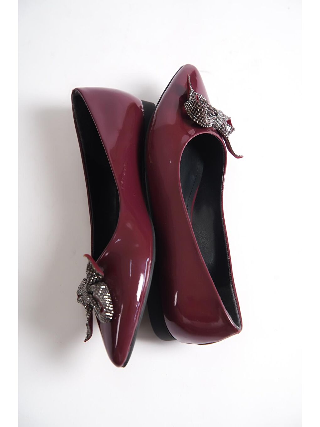 Bordo Sivri Burunlu Fiyonklu Taşlı Kadın Babet-4