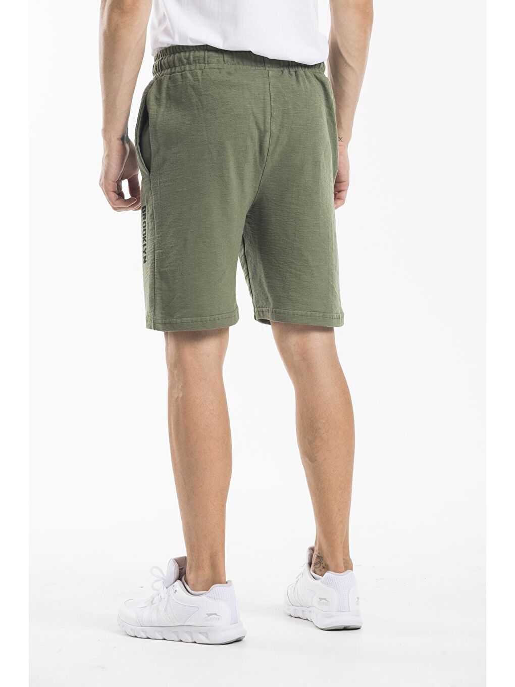Haki Regular Fit Orta Boy Brooklyn Baskılı Erkek Şort SPR22SR208-3