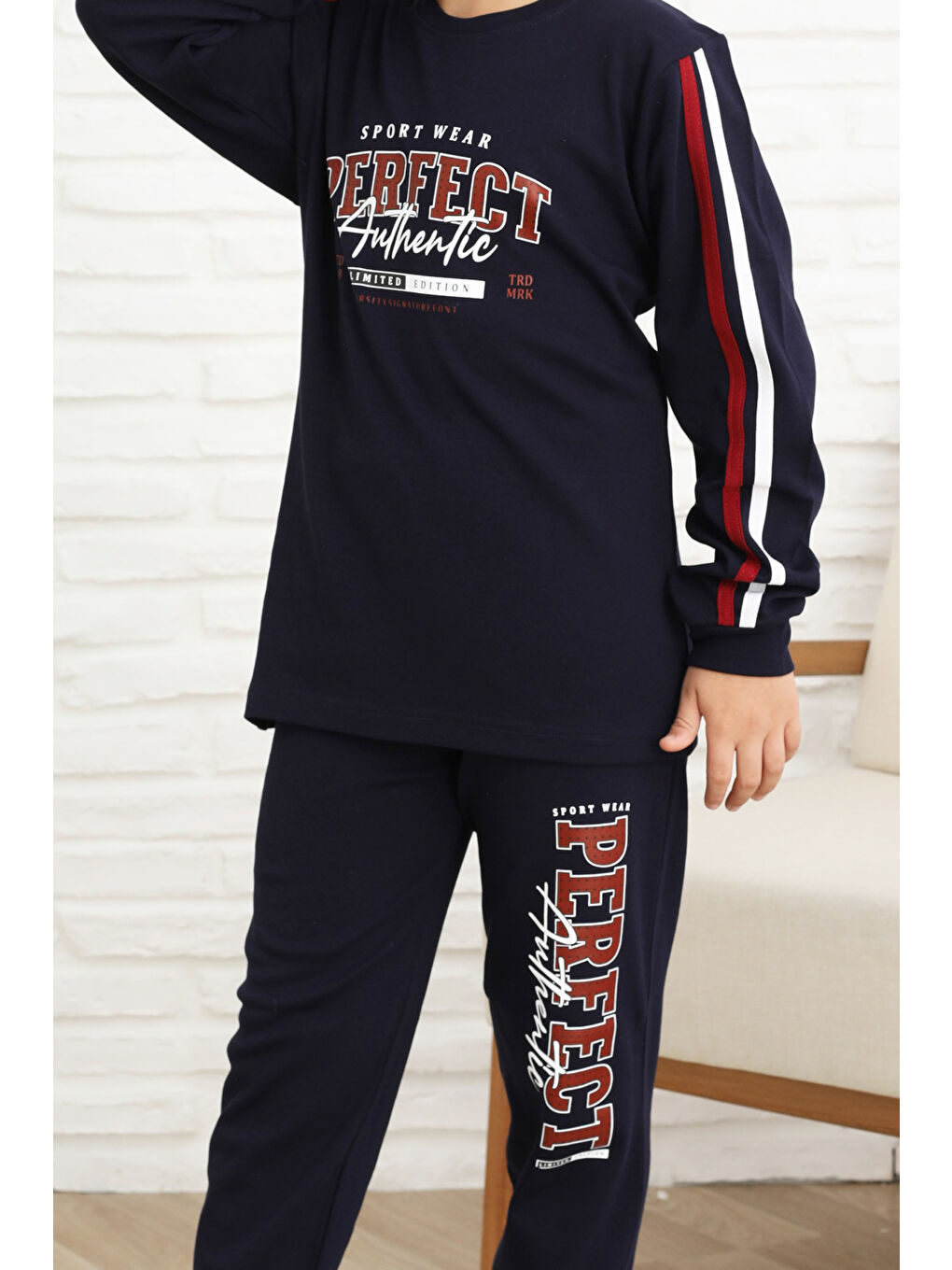 Lacivert Erkek Çocuk Kolları Şeritli %100 Pamuk İnterlok Kumaş Pijama Takımı 12351-2