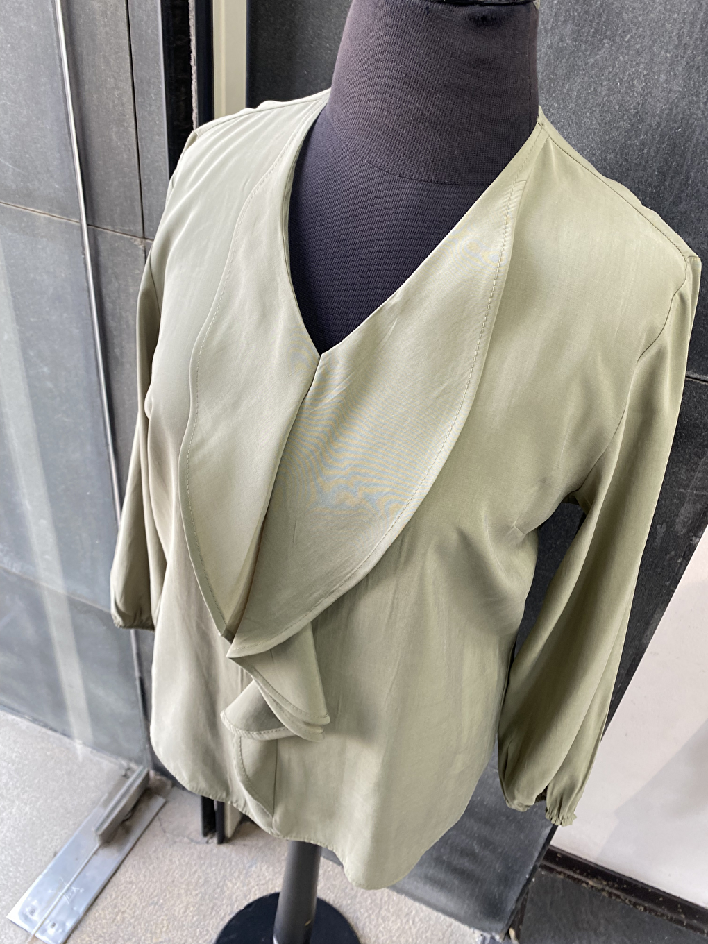 Yeşil Büyük Beden Önü Fırfırlı Modal Bluz Gömlek-5