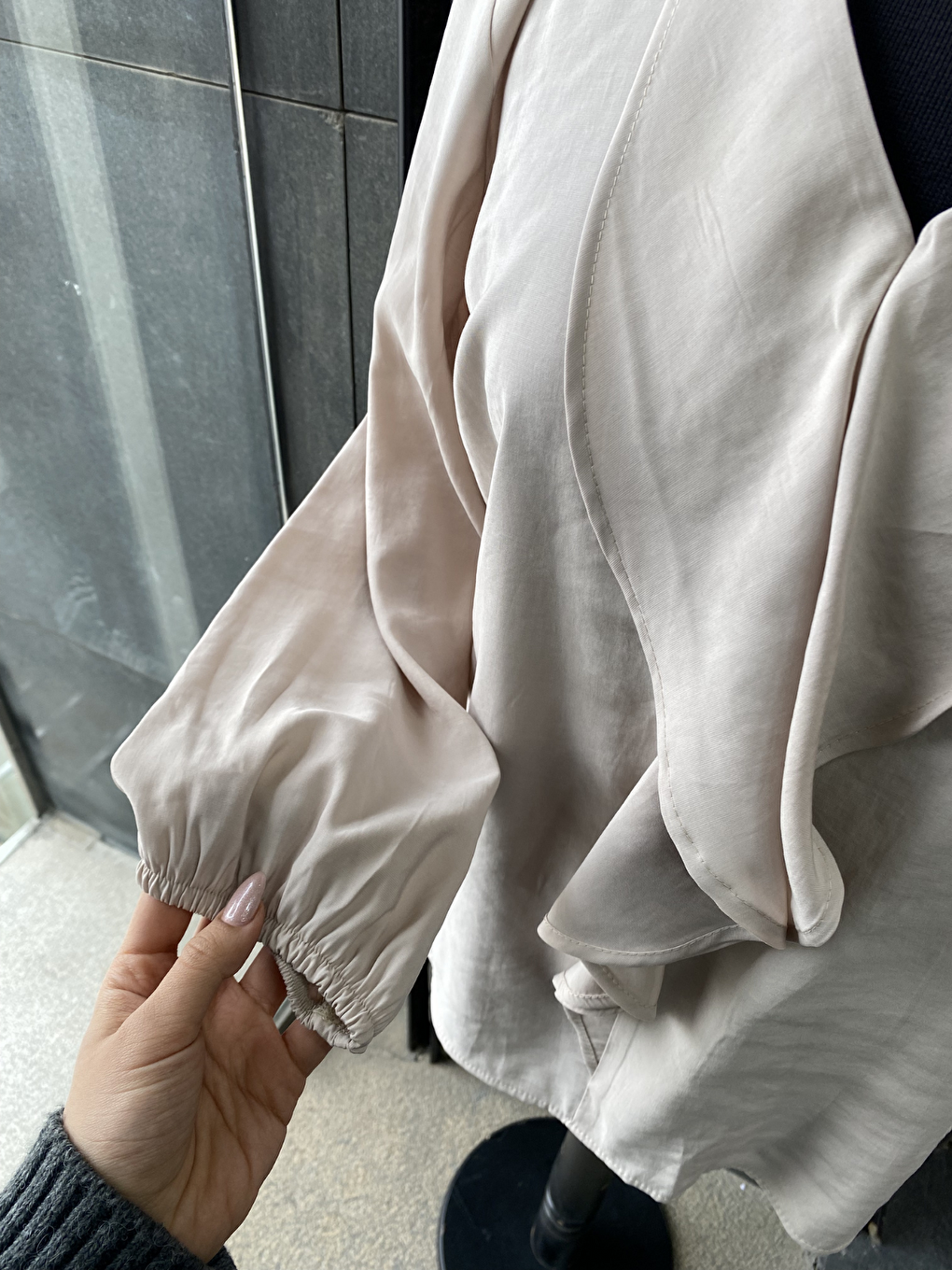 Bej Büyük Beden Önü Fırfırlı Modal Bluz Gömlek-4