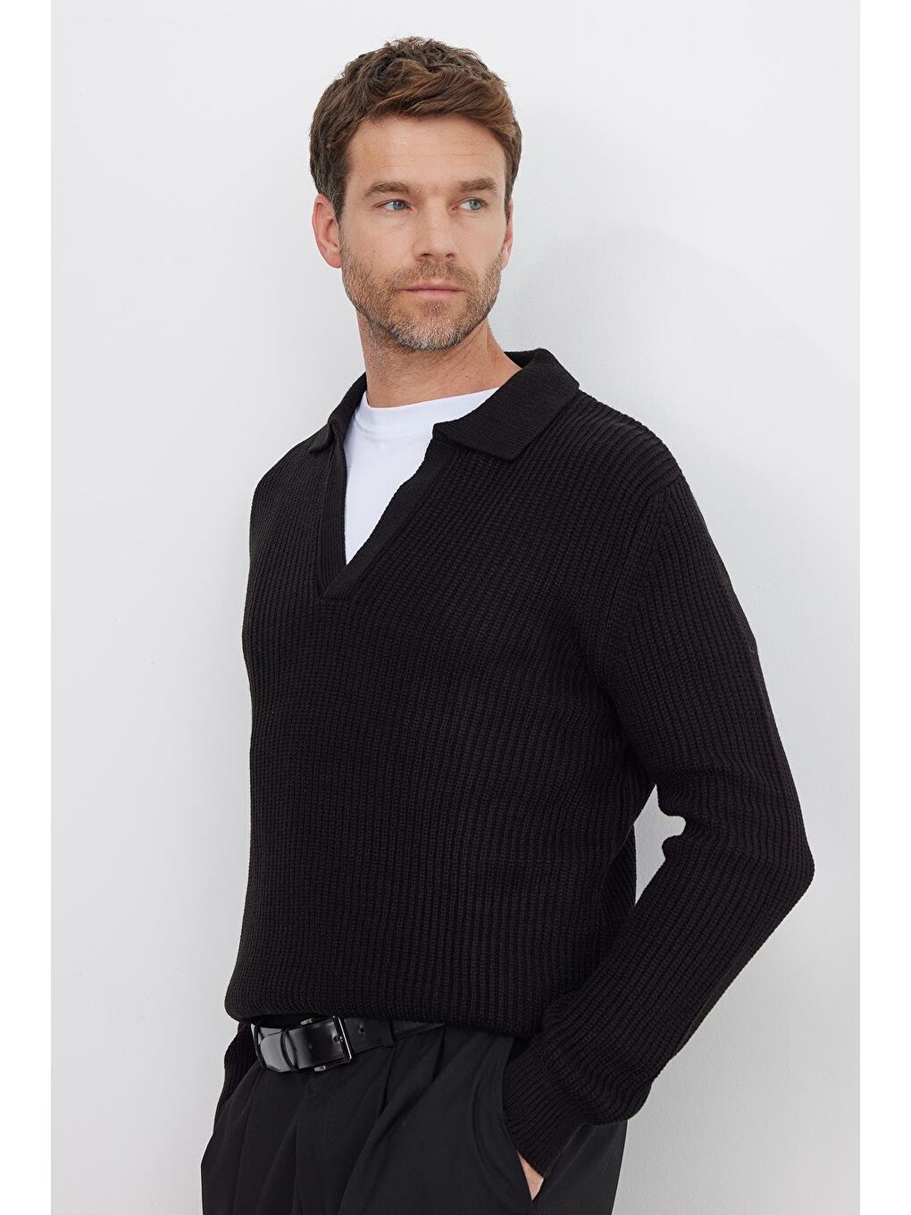 Erkek Slim Fit Dar Kesim Polo Yaka Siyah Kazak