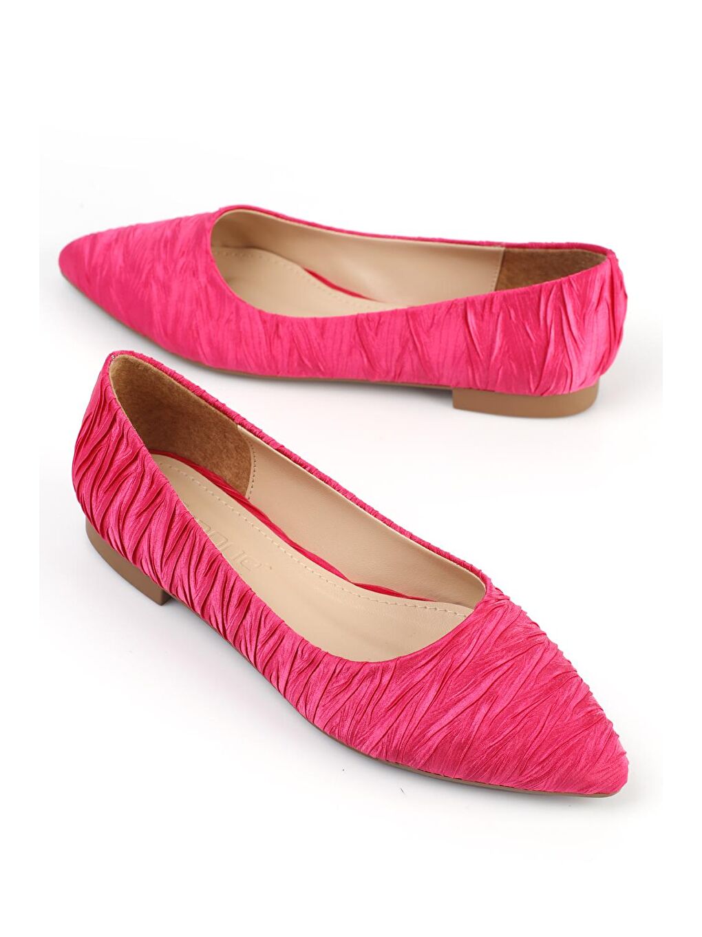 Fuşya Sivri Burunlu Pliseli Kadın Babet-1