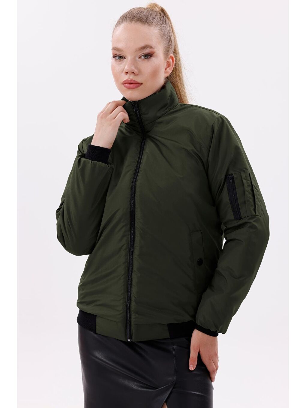Haki Kadın Astarlı Dik Yaka Mevsimlik Su Ve Rüzgar Geçirmez Mont-1