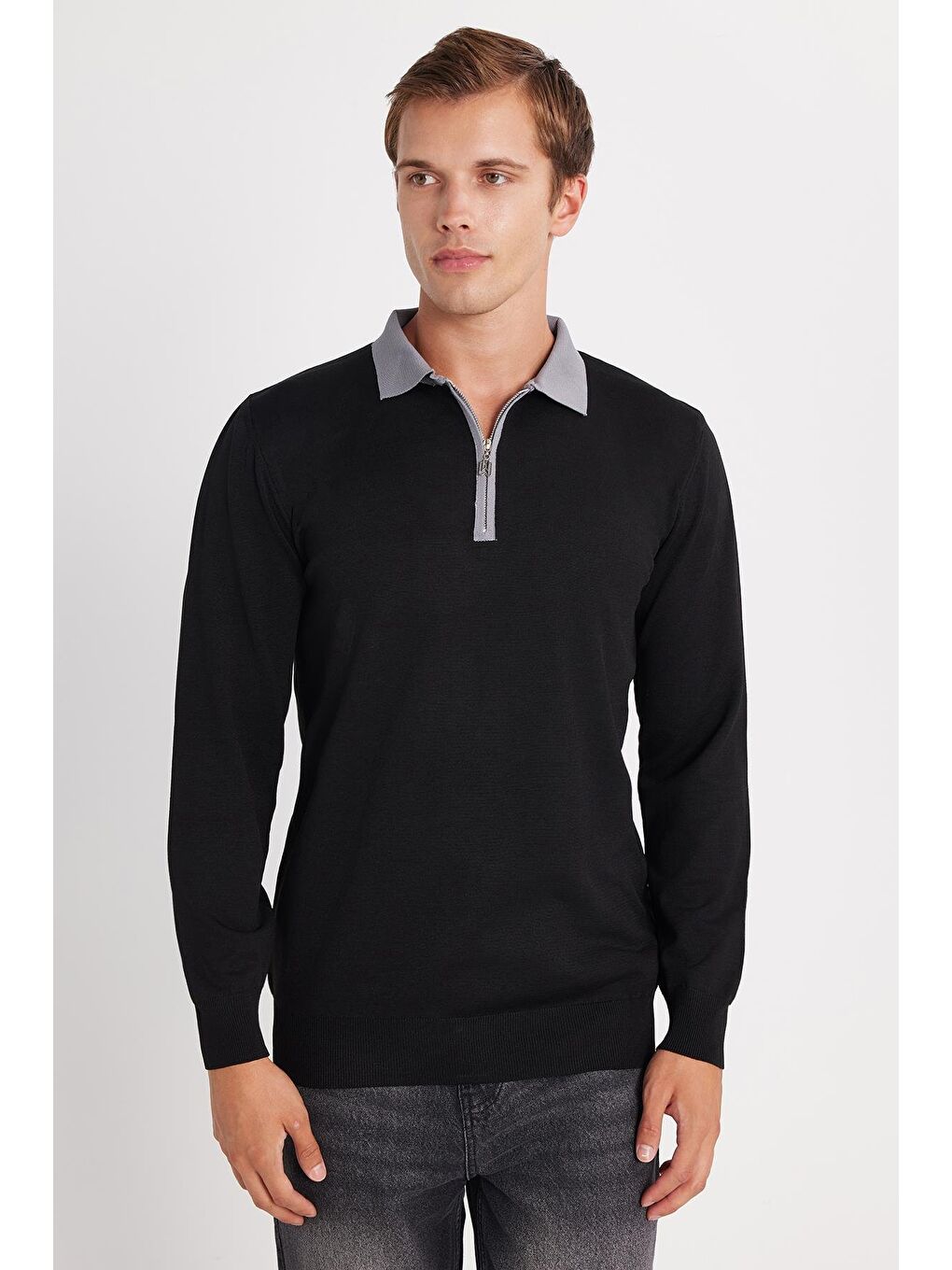 Erkek Standart Fit Uzun Kol Yarım Fermuarlı Polo Yaka Siyah Kazak-3